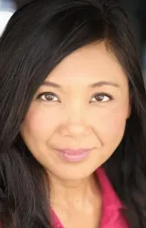 Дженнифер Акино